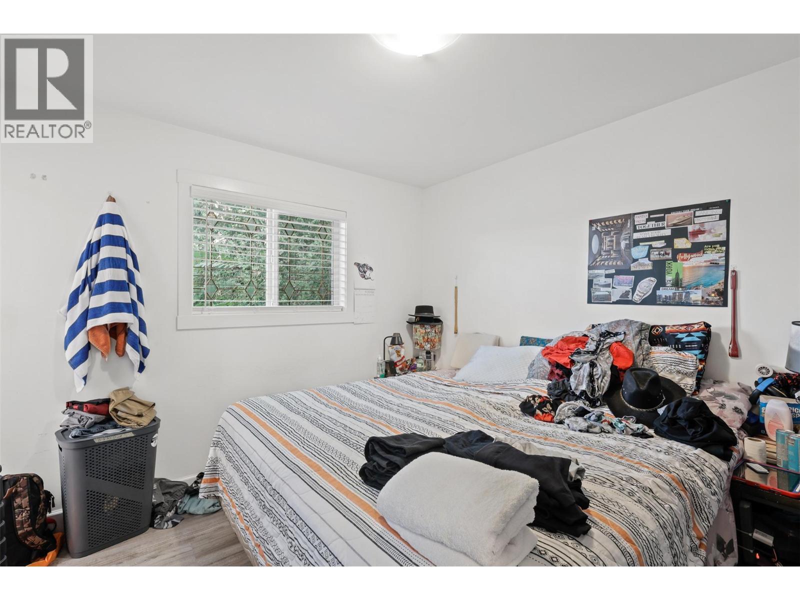 356 Mcgowan Avenue, Kamloops, BC - Indoor Photo Showing Bedroom