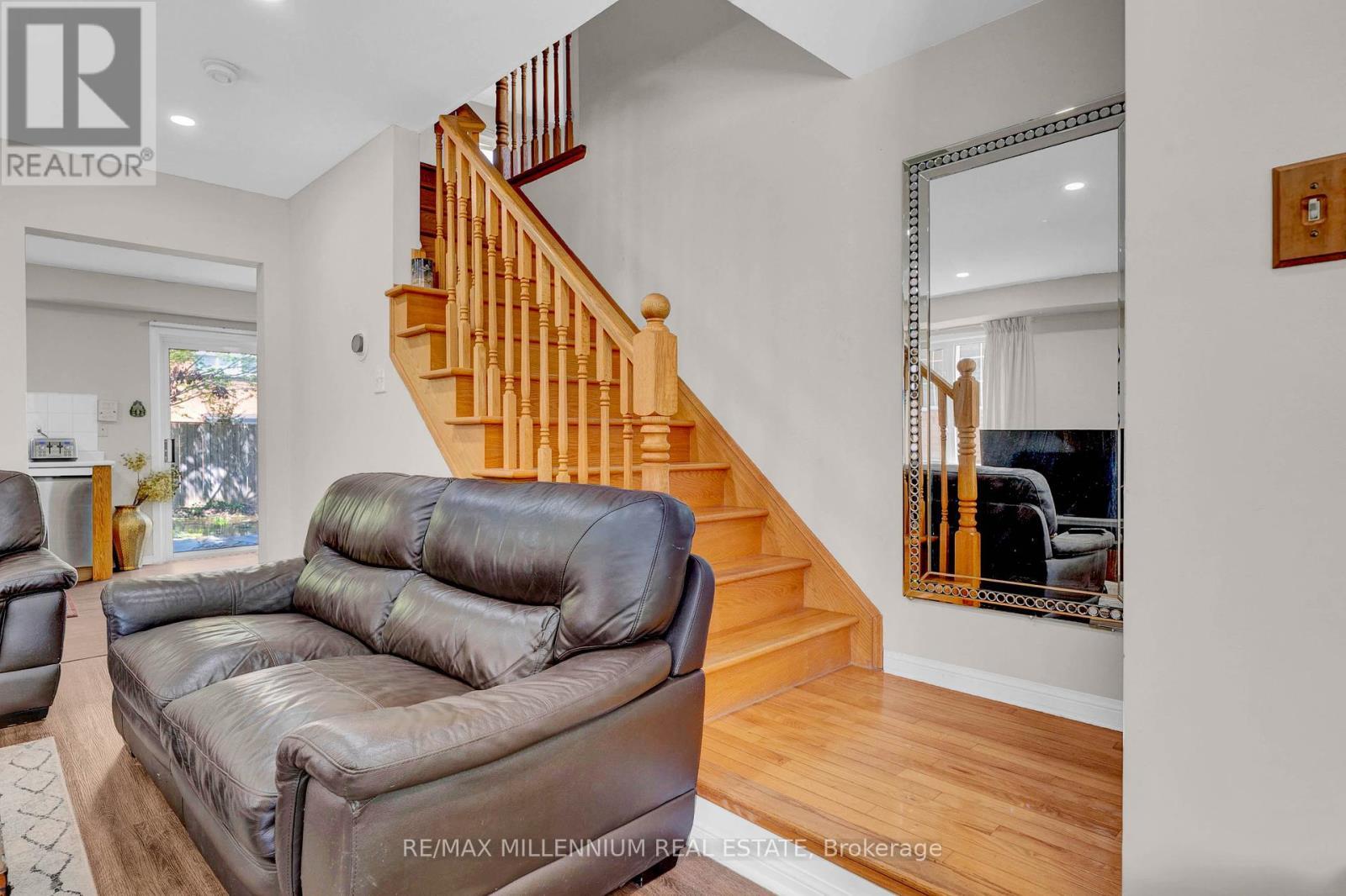 10 Mainland Crescent E, Vaughan, ON - Indoor Photo Showing Other Room