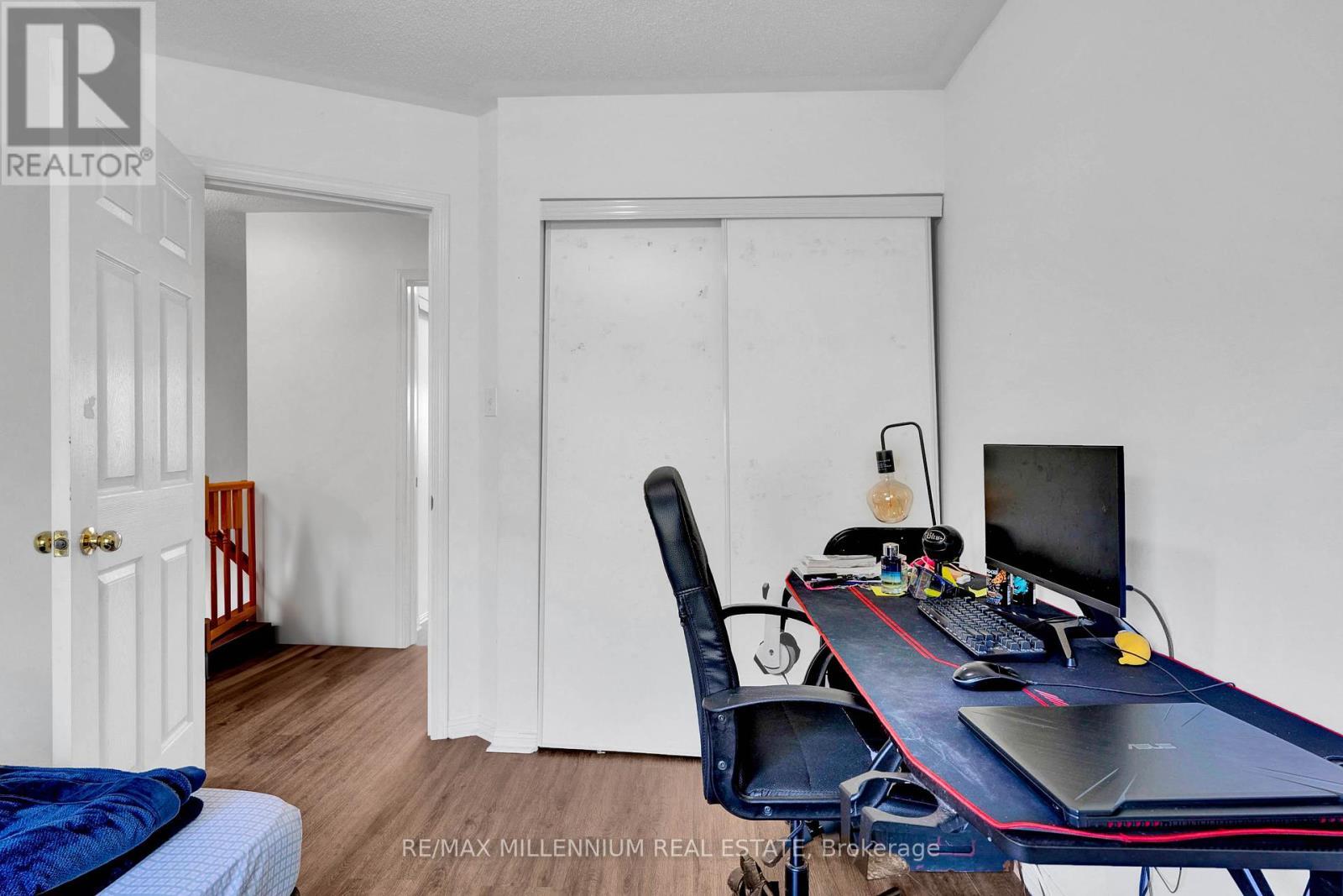 10 Mainland Crescent E, Vaughan, ON - Indoor Photo Showing Office