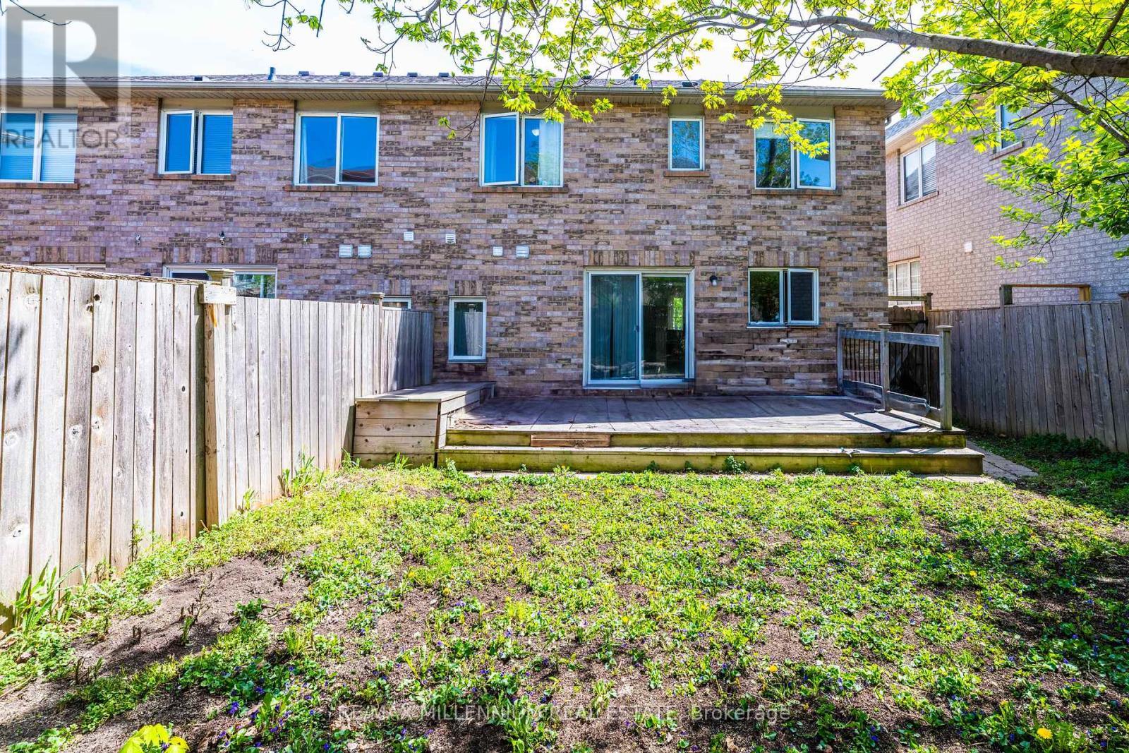 10 Mainland Crescent E, Vaughan, ON - Outdoor