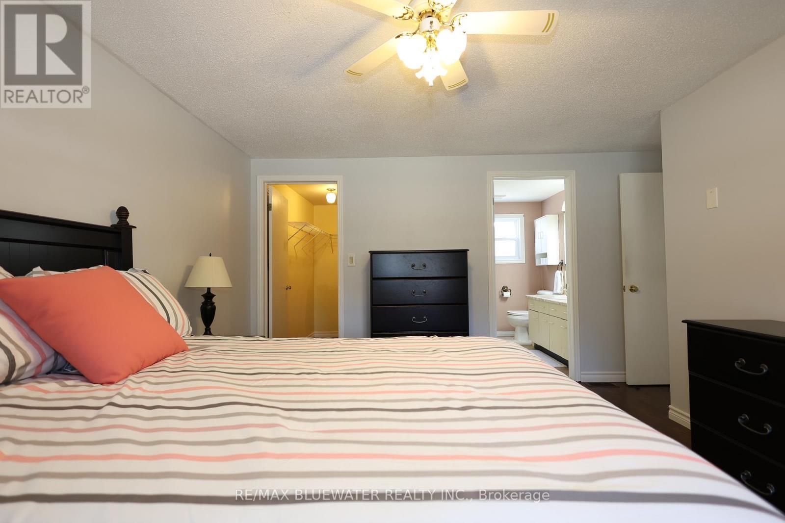 313 Pinetree Lane, South Huron (Stephen), ON - Indoor Photo Showing Bedroom