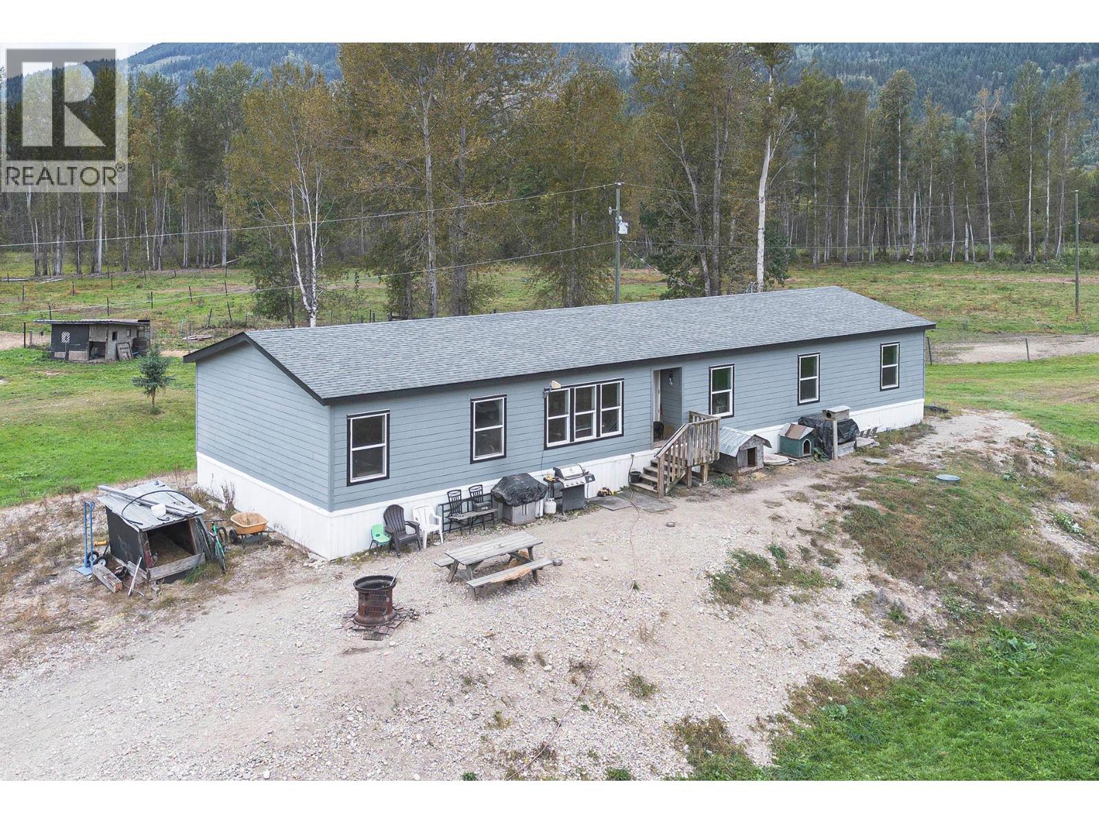2804 Auldgirth Road, Clearwater, BC