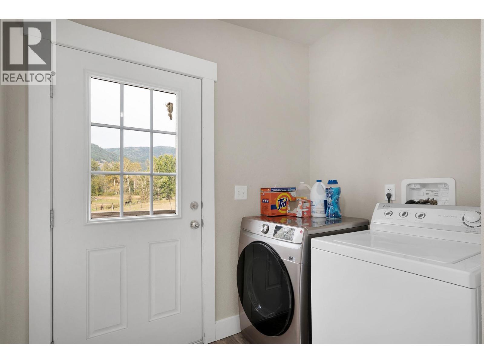 2804 Auldgirth Road, Clearwater, BC