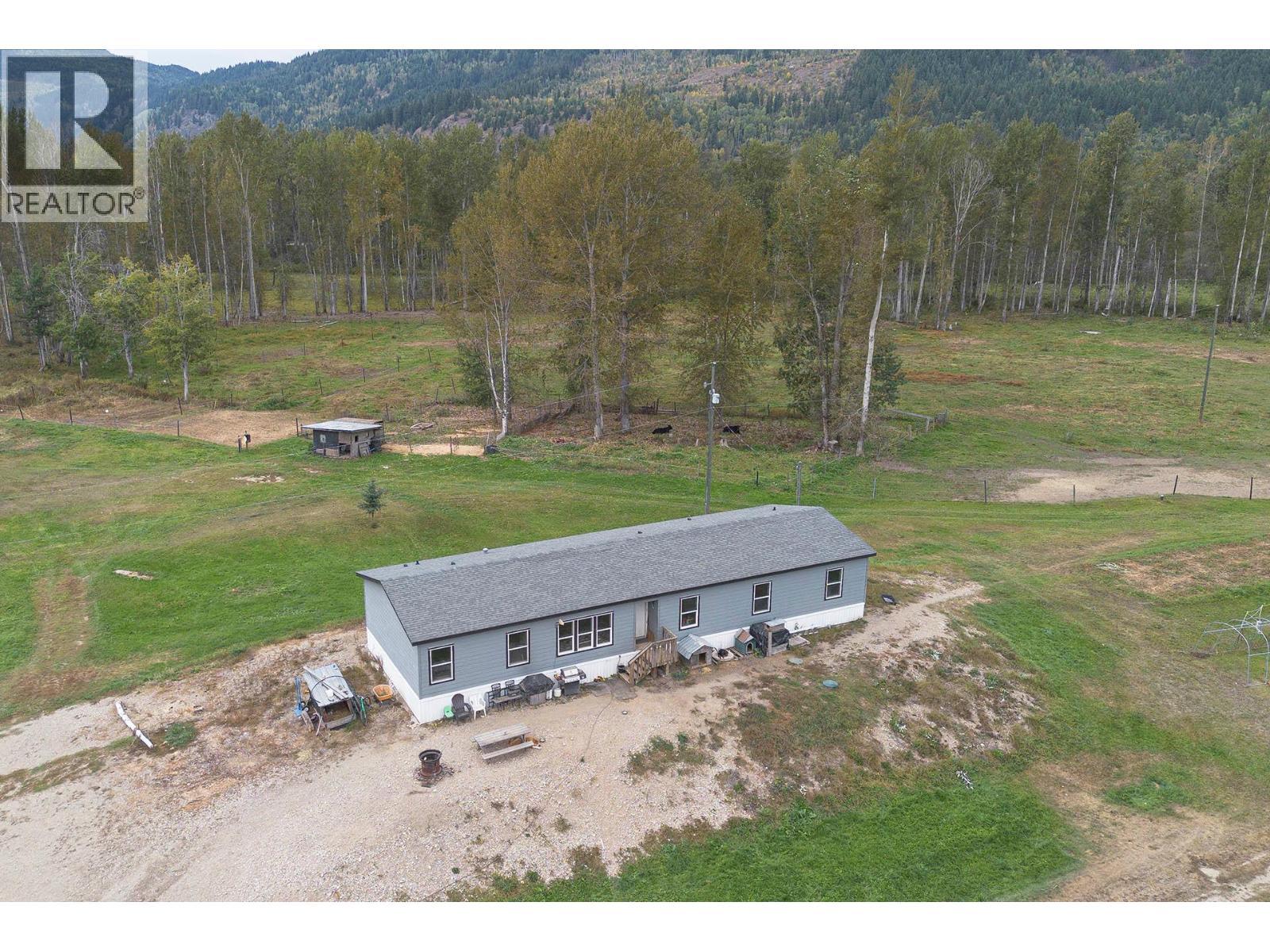 2804 Auldgirth Road, Clearwater, BC