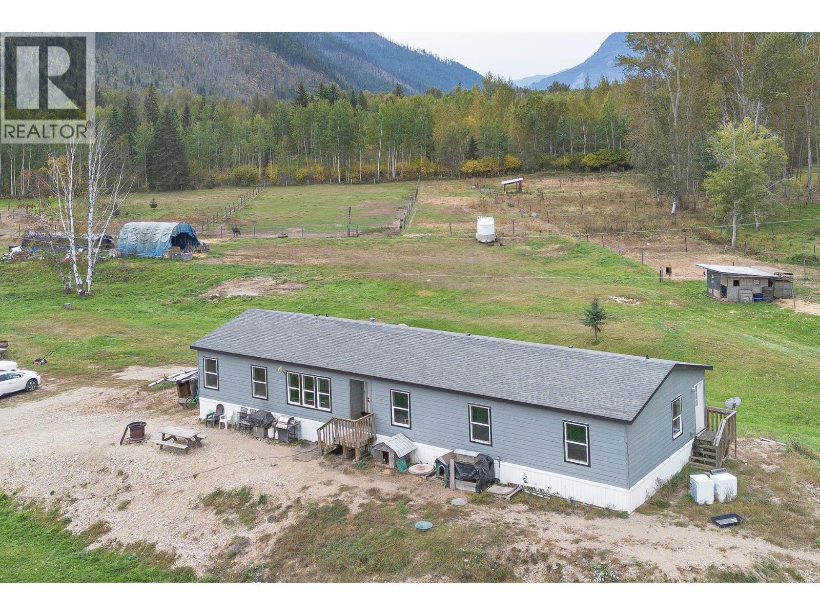 2804 Auldgirth Road, Clearwater, BC