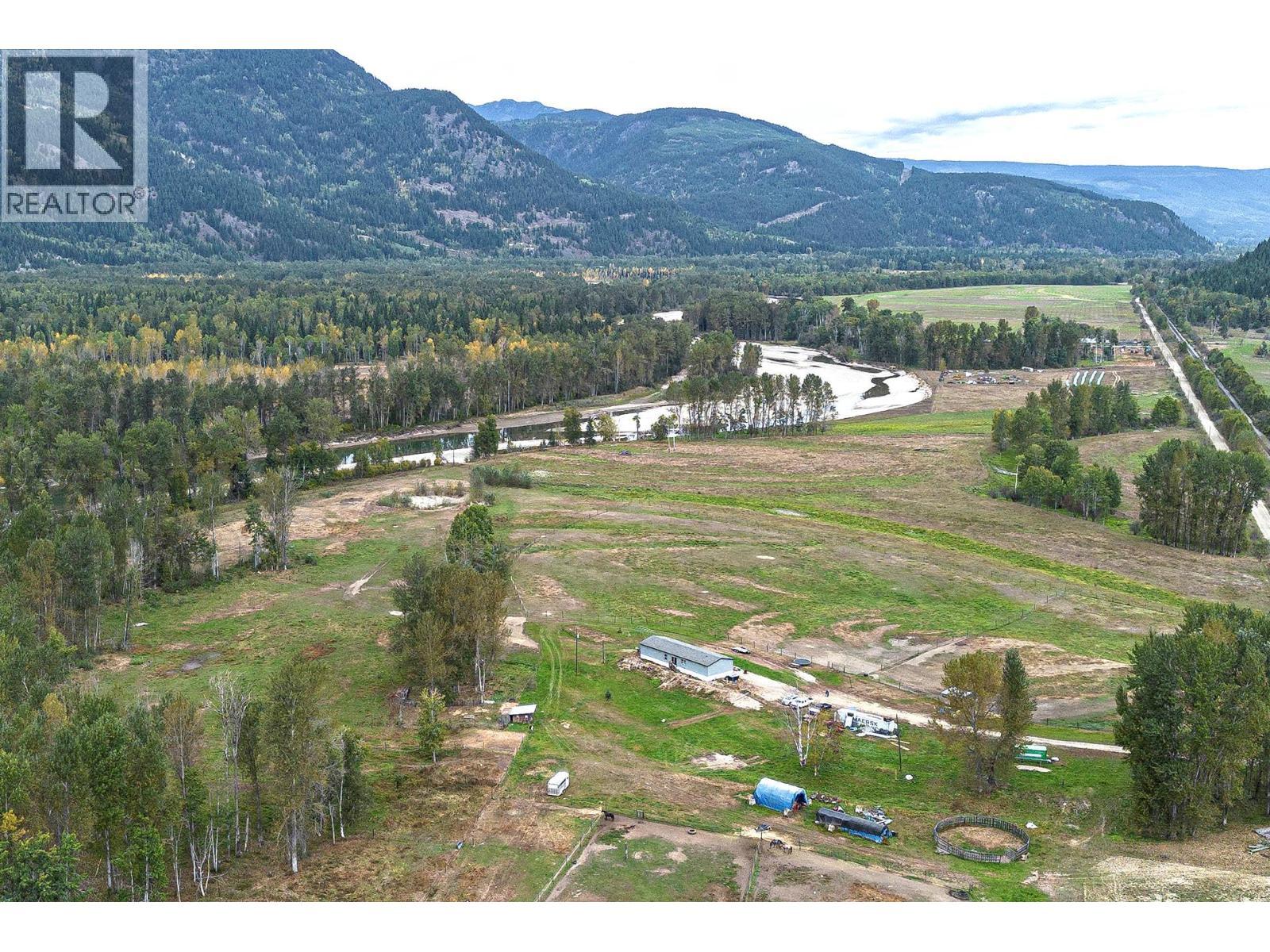 2804 Auldgirth Road, Clearwater, BC