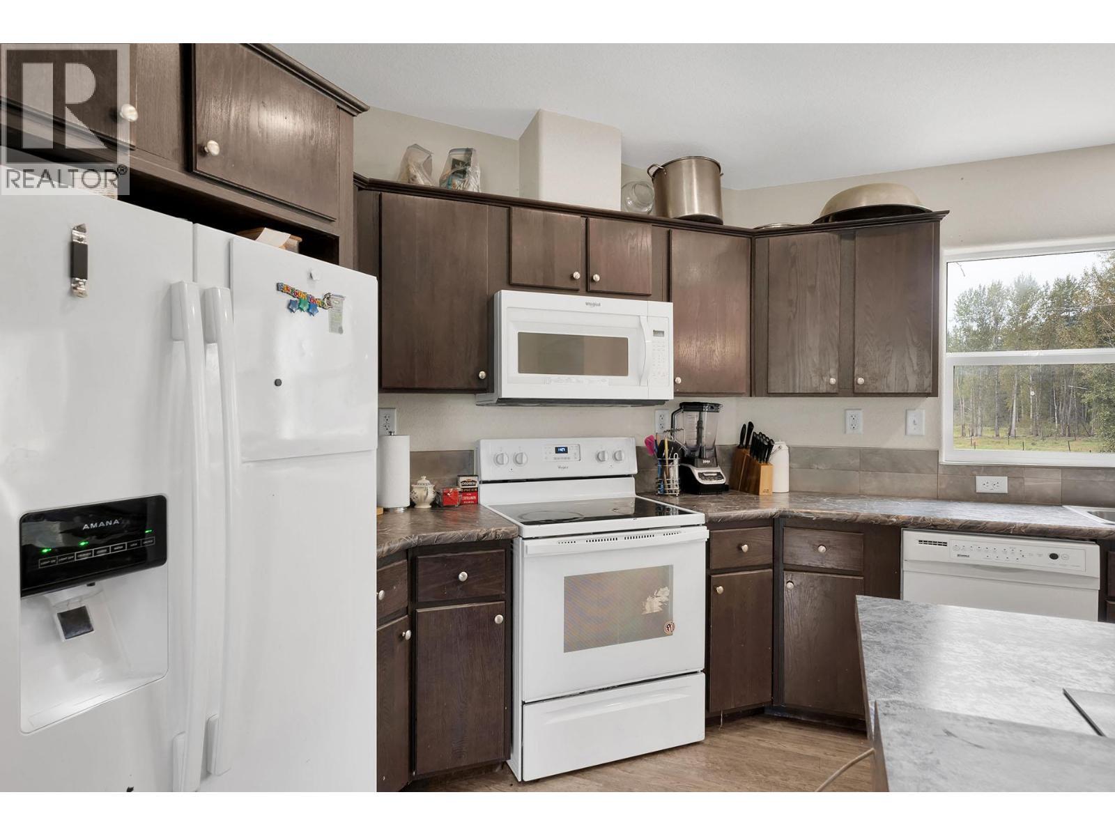 2804 Auldgirth Road, Clearwater, BC