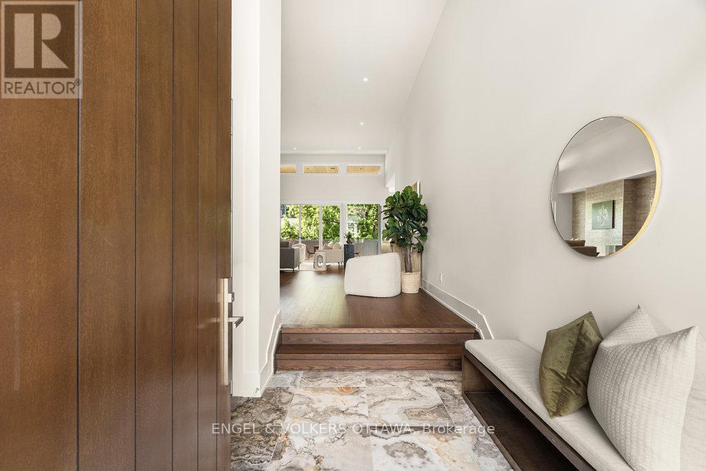 291 Billings Avenue, Ottawa, ON - Indoor Photo Showing Other Room