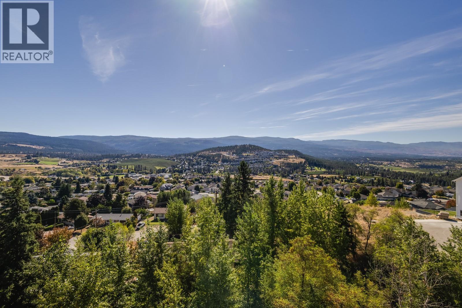 1040 Henderson Drive, Kelowna, BC - Outdoor With View