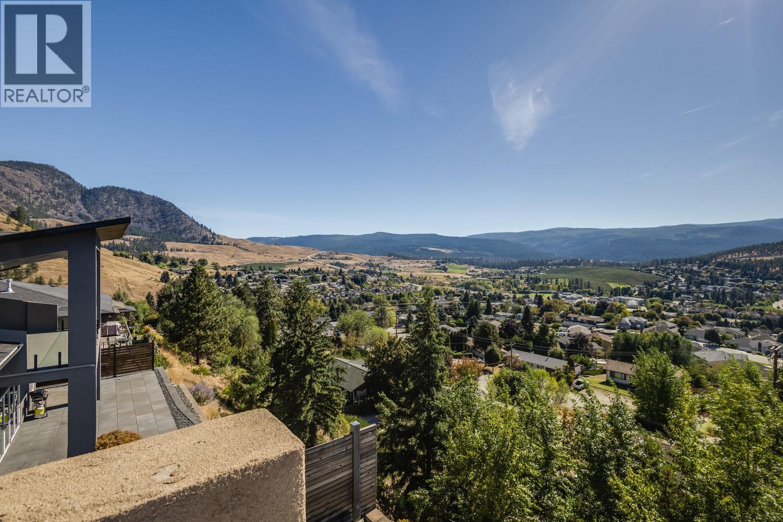 1040 Henderson Drive, Kelowna, BC - Outdoor With View
