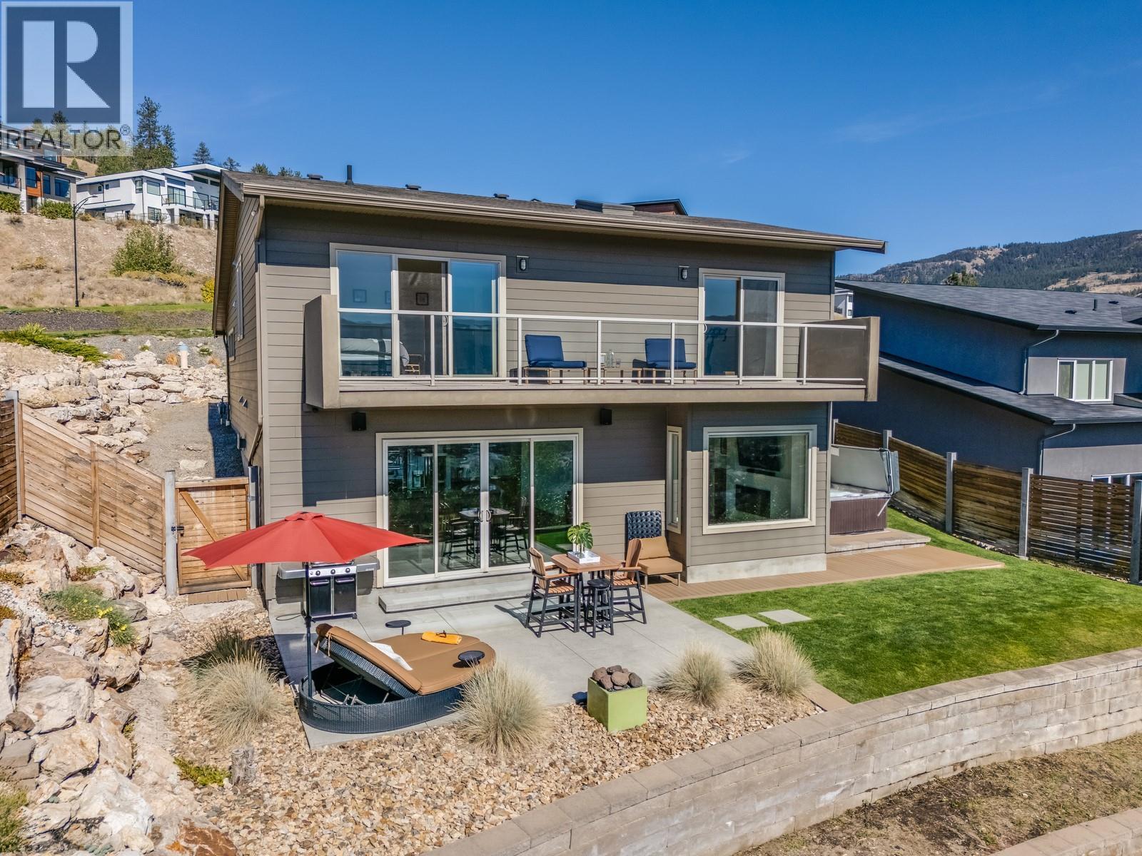 1040 Henderson Drive, Kelowna, BC - Outdoor