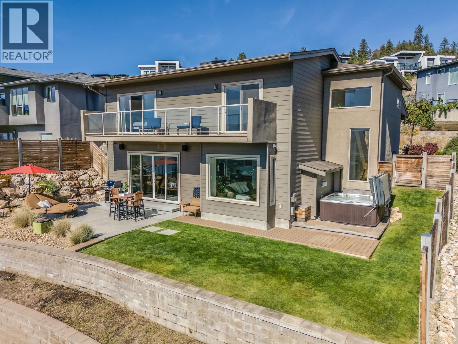 1040 Henderson Drive, Kelowna, BC - Outdoor
