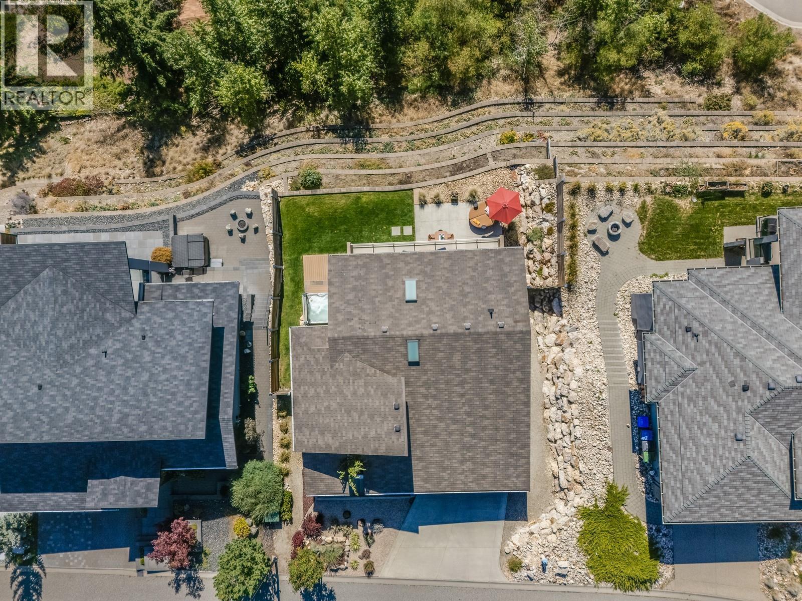 1040 Henderson Drive, Kelowna, BC - Outdoor