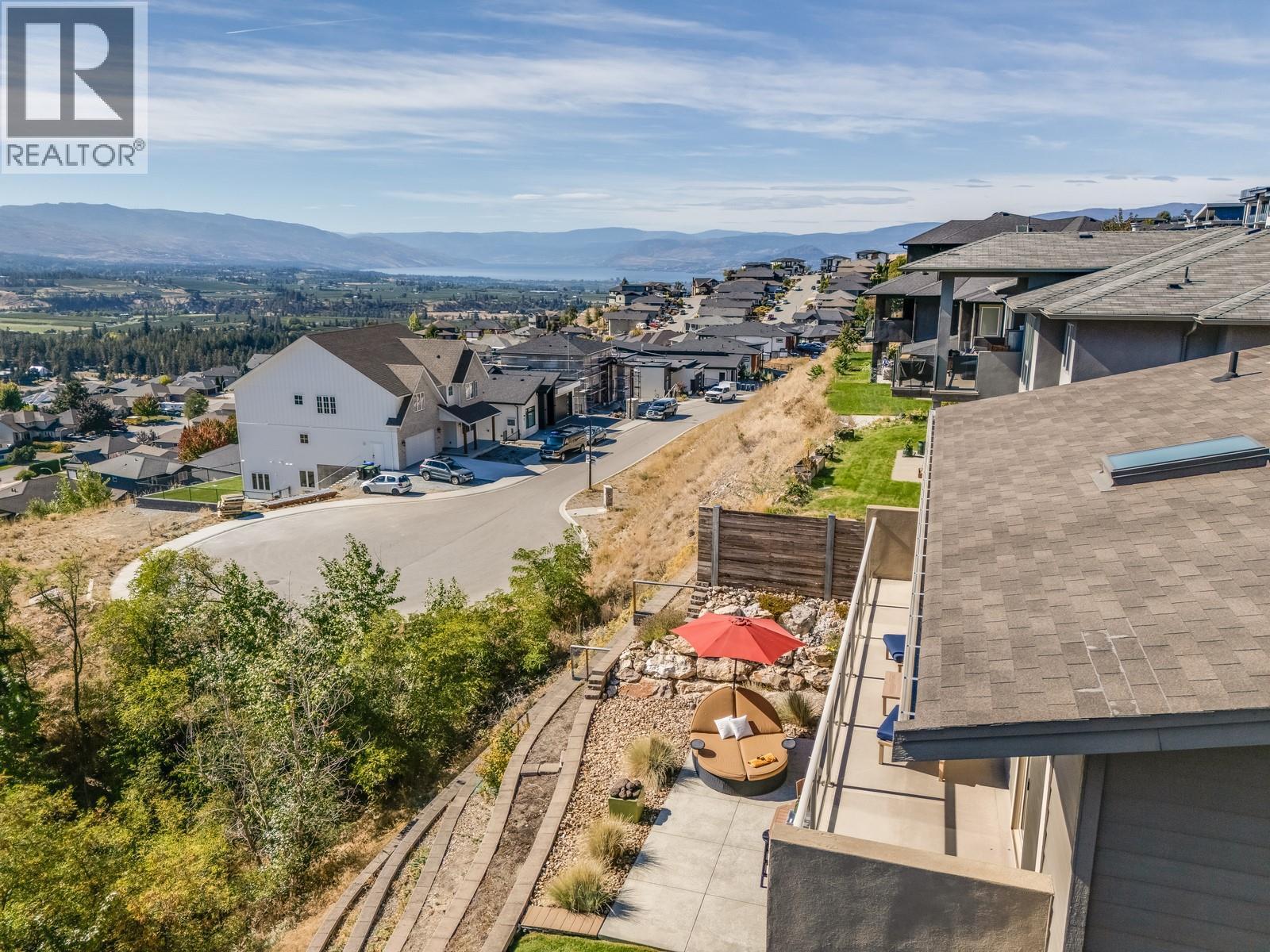 1040 Henderson Drive, Kelowna, BC - Outdoor With View