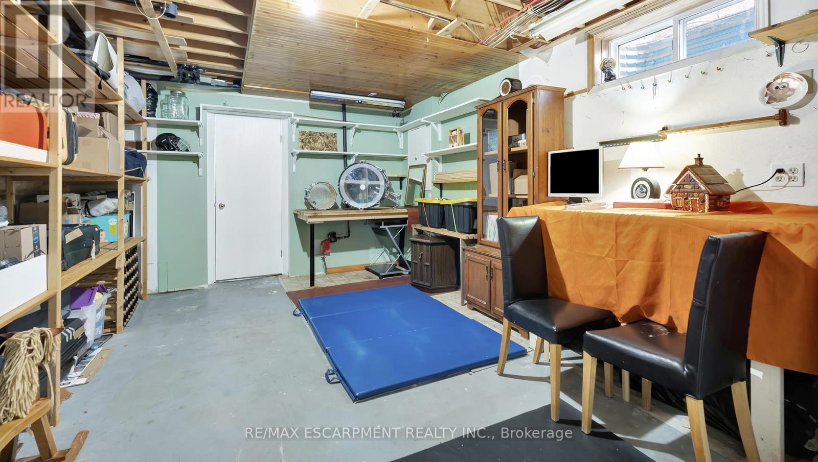 39 Marilyn Court, Hamilton, ON - Indoor