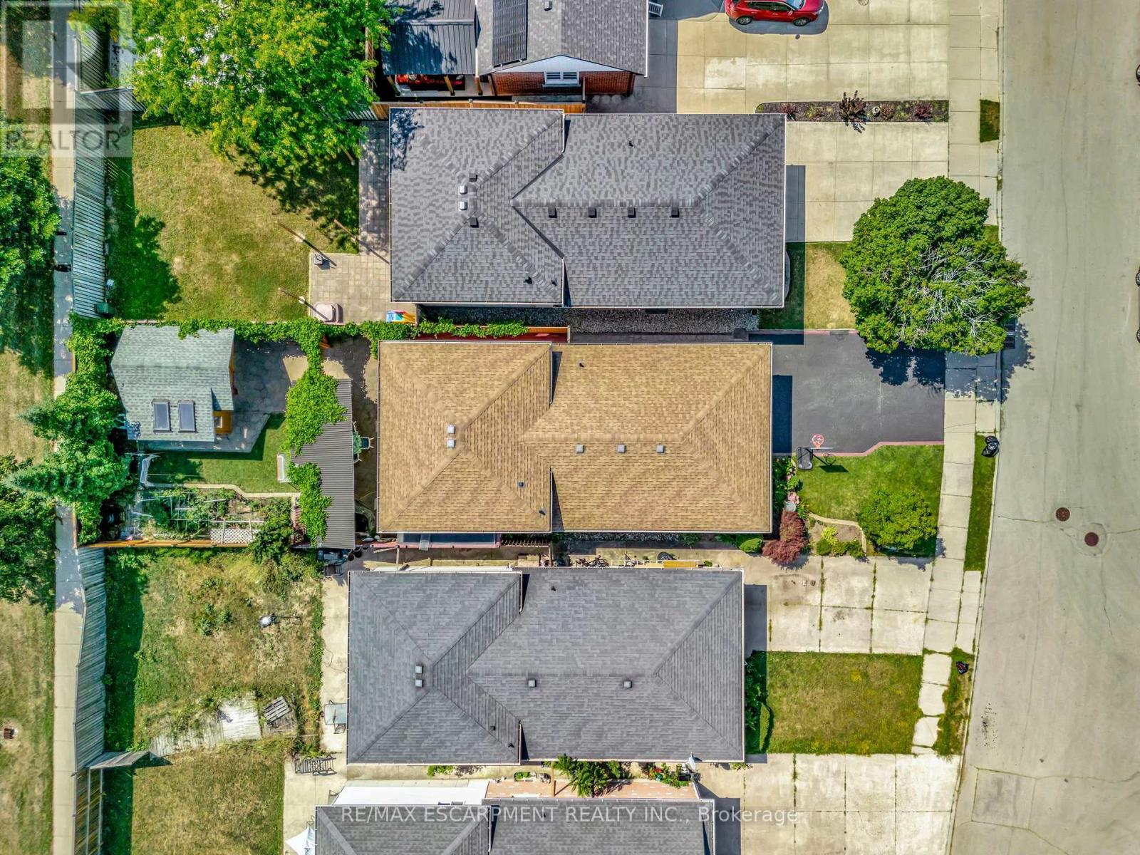 39 Marilyn Court, Hamilton, ON - Outdoor