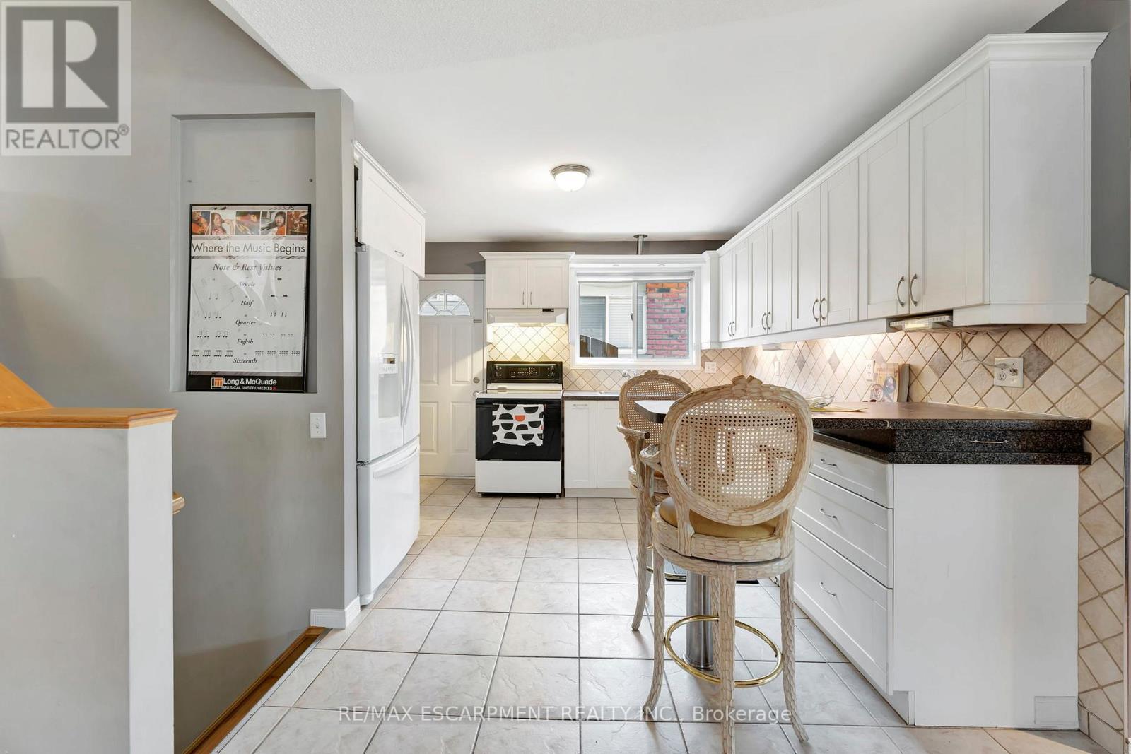 39 Marilyn Court, Hamilton, ON - Indoor