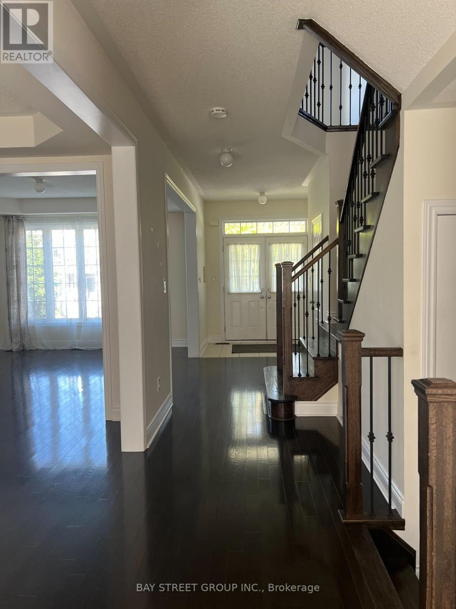 1018 Wilbur Pipher Circle, Newmarket, ON - Indoor Photo Showing Other Room