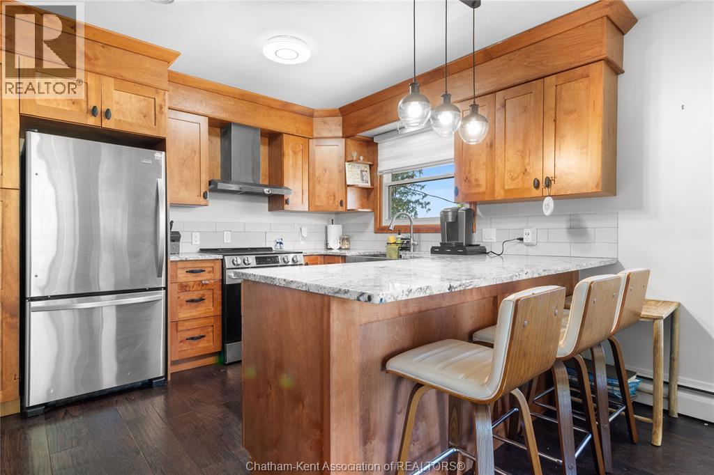 19418 Charing Cross Road, Cedar Springs, ON - Indoor Photo Showing Kitchen