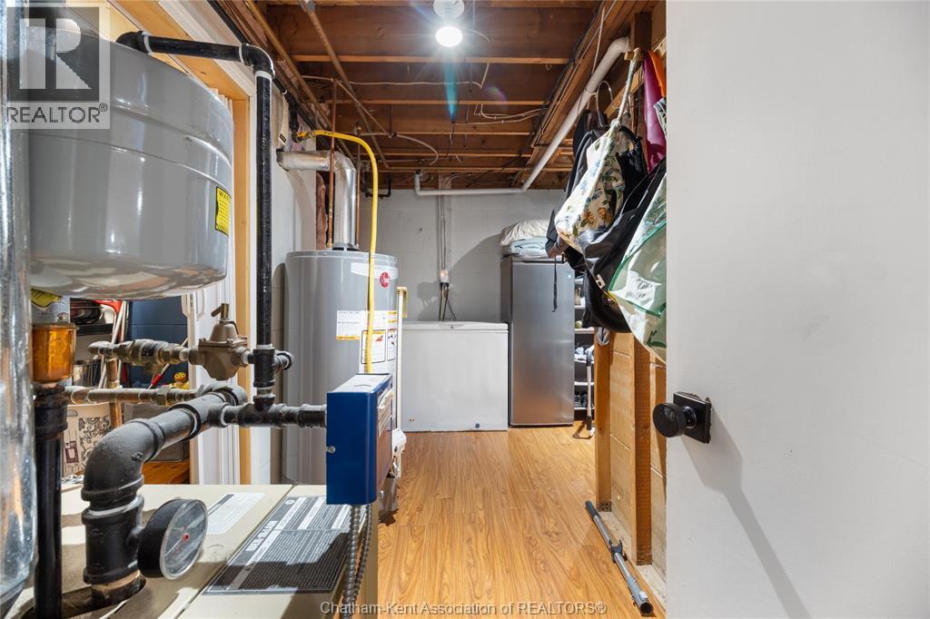 19418 Charing Cross Road, Cedar Springs, ON - Indoor Photo Showing Basement