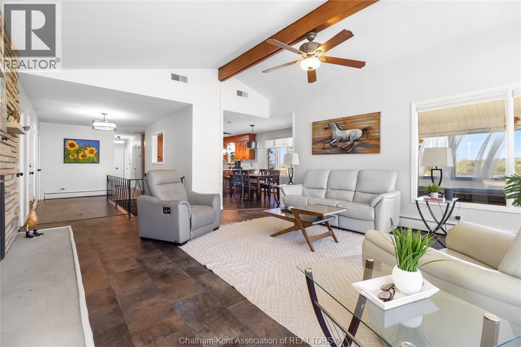 19418 Charing Cross Road, Cedar Springs, ON - Indoor Photo Showing Living Room With Fireplace