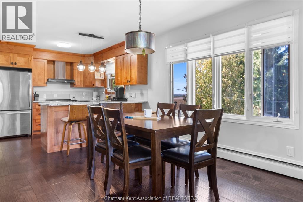 19418 Charing Cross Road, Cedar Springs, ON - Indoor