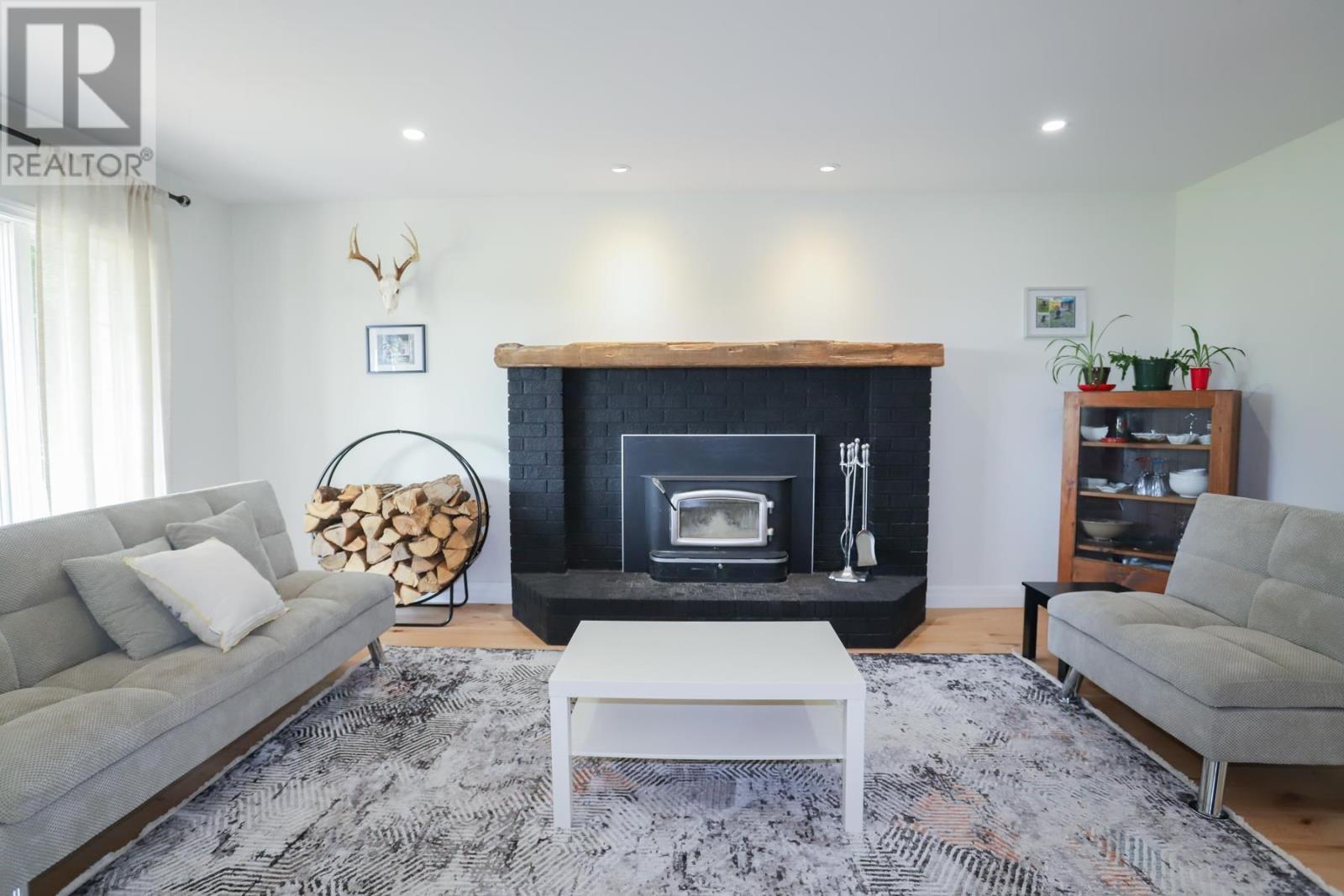 176 Mccluskie Rd, Desbarats, ON