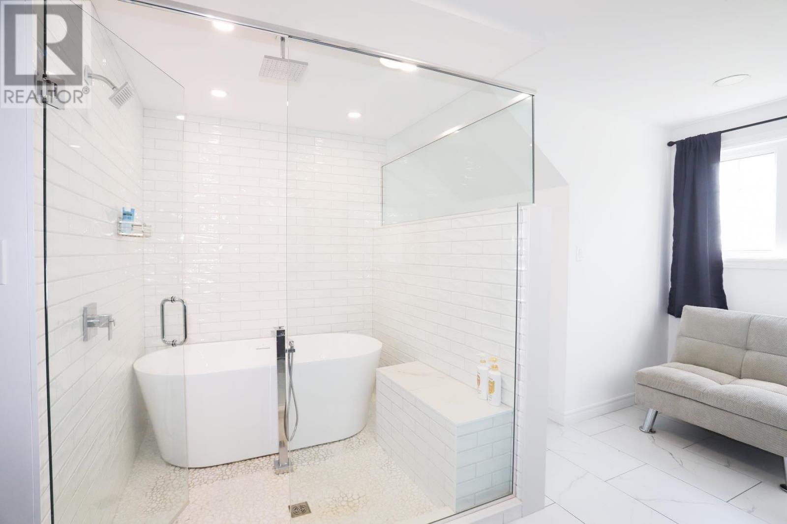 176 Mccluskie Rd, Desbarats, ON