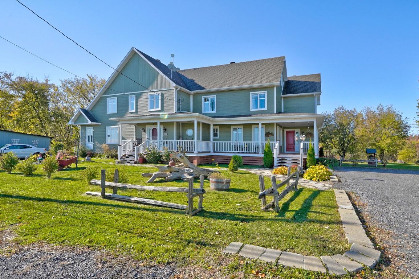 Frontage - 5142 Ch. Salaberry, Carignan, QC - Outdoor With Deck Patio Veranda With Facade