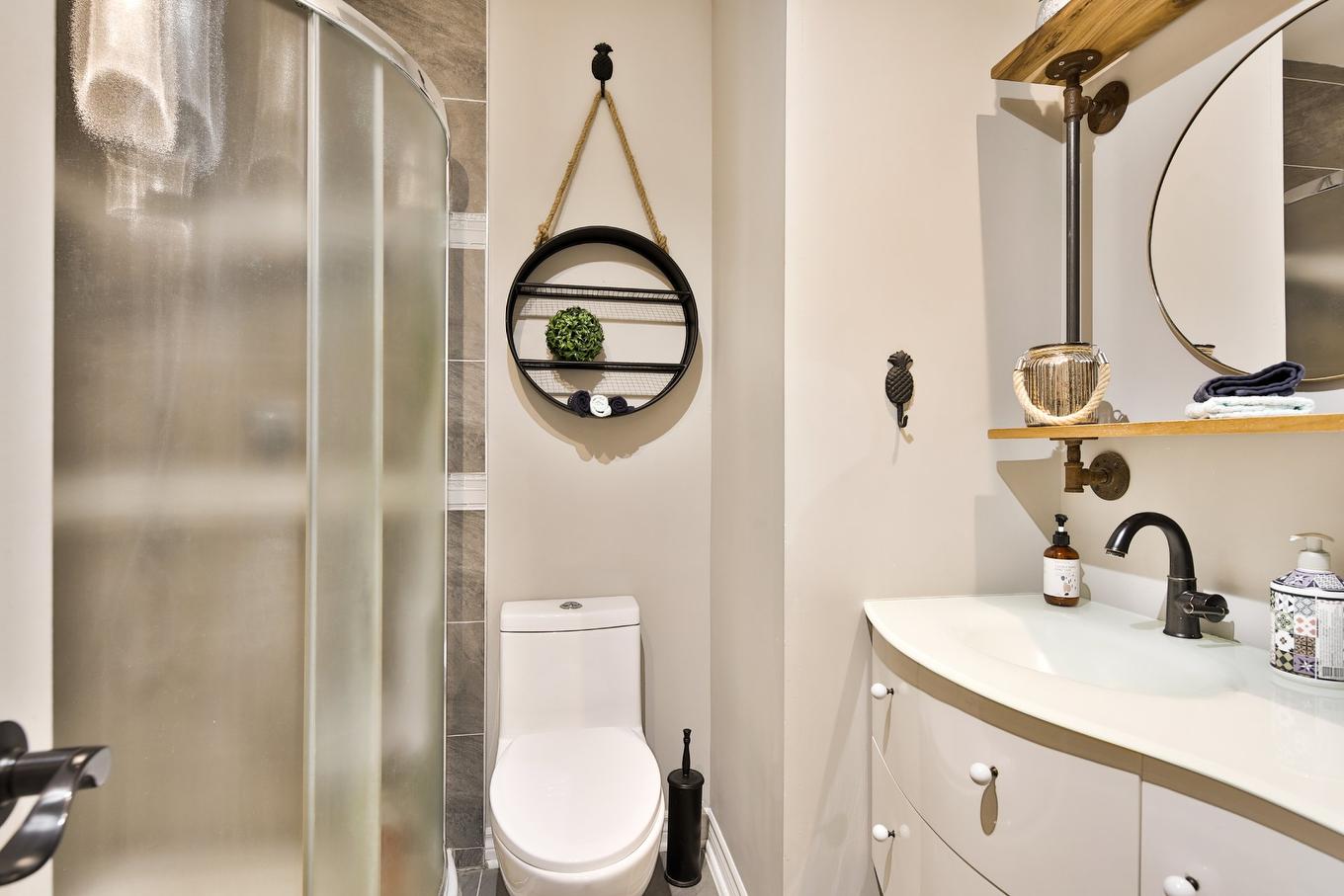 Bathroom - 5142 Ch. Salaberry, Carignan, QC - Indoor Photo Showing Bathroom