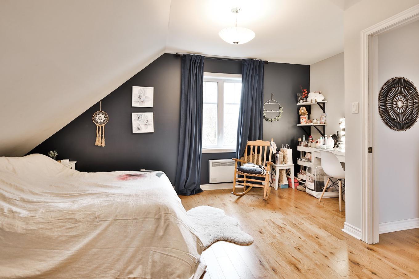 Bedroom - 5142 Ch. Salaberry, Carignan, QC - Indoor Photo Showing Bedroom