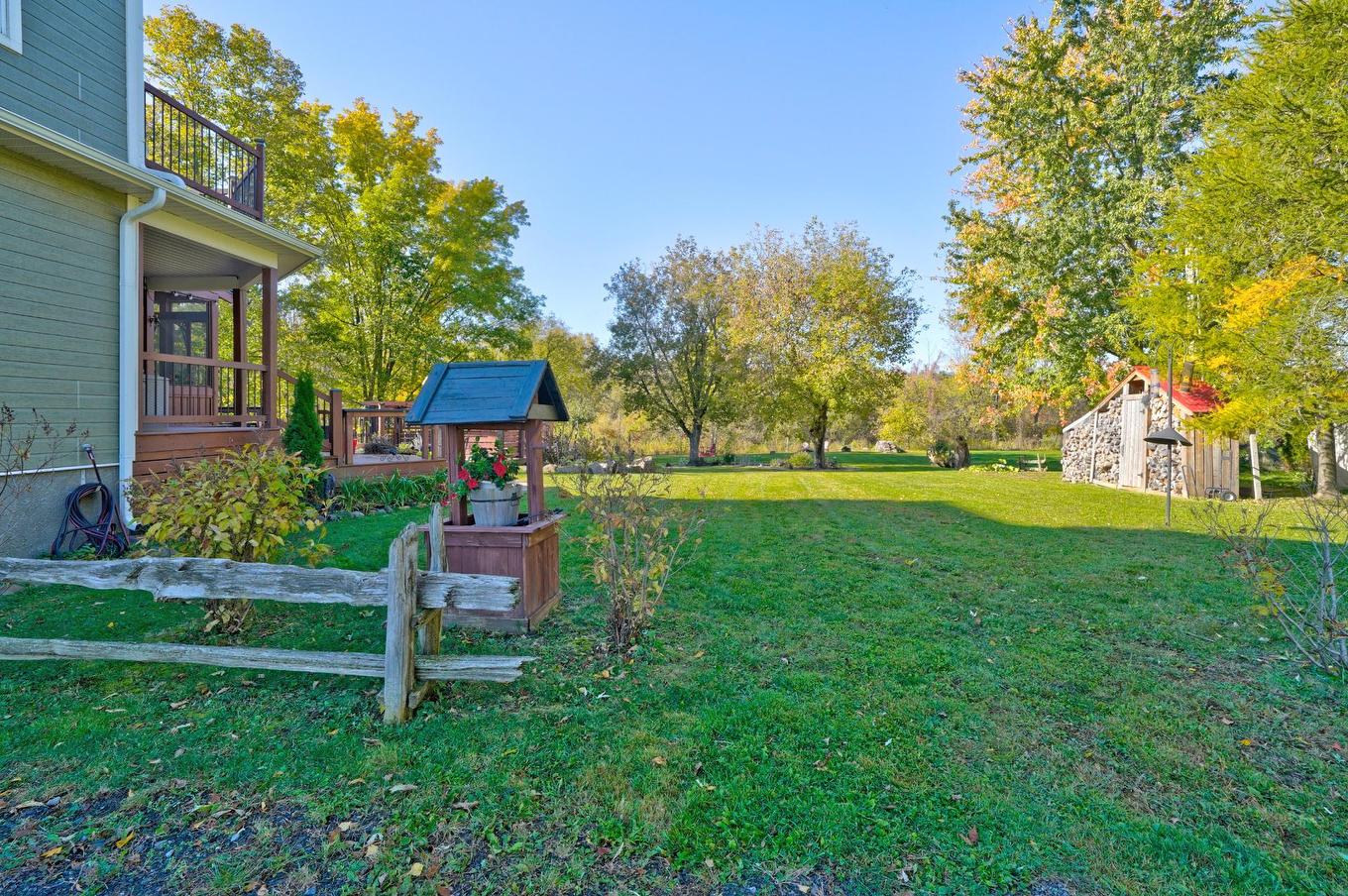 Backyard - 5142 Ch. Salaberry, Carignan, QC - Outdoor