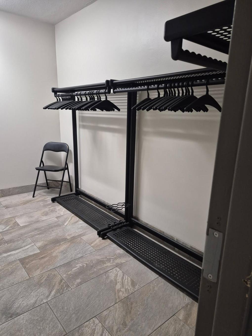 1208 405 Waverly Street, Thunder Bay, ON - Indoor Photo Showing Other Room