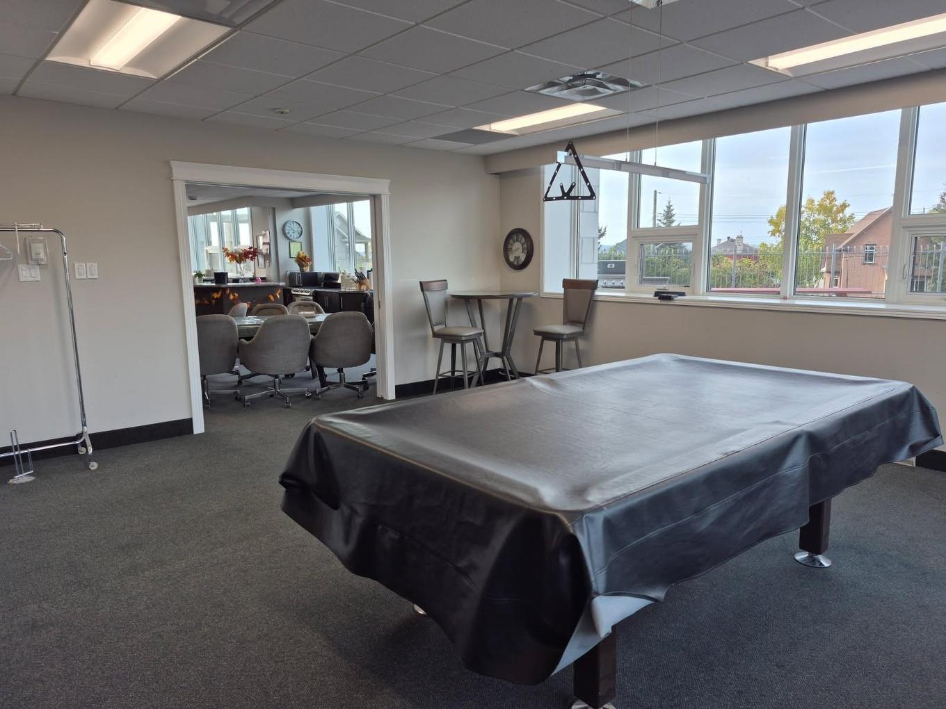 1208 405 Waverly Street, Thunder Bay, ON - Indoor Photo Showing Other Room