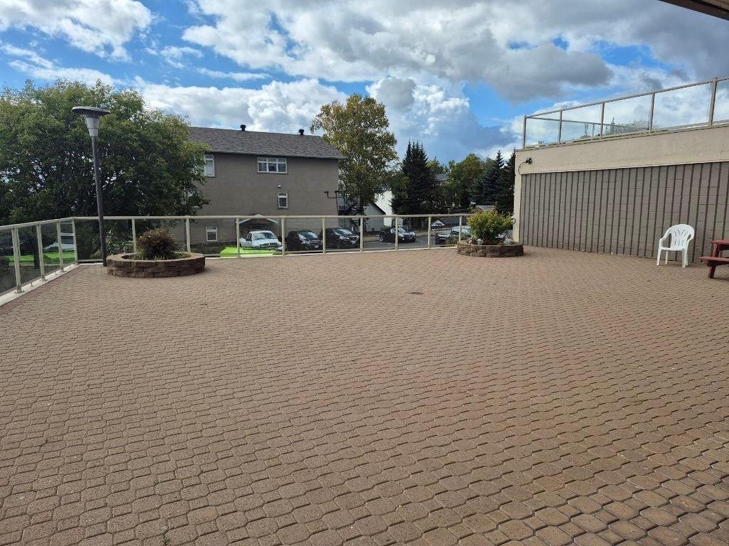 1208 405 Waverly Street, Thunder Bay, ON - Outdoor