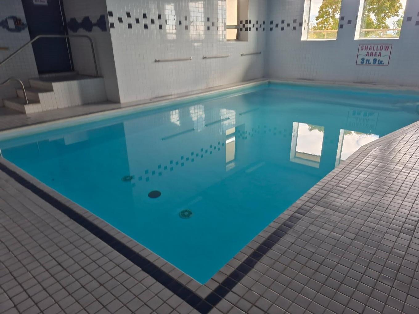 1208 405 Waverly Street, Thunder Bay, ON - Indoor Photo Showing Other Room With In Ground Pool