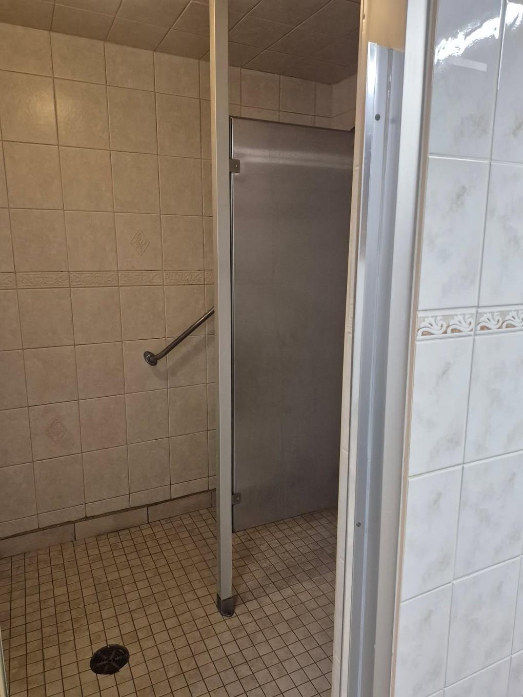 1208 405 Waverly Street, Thunder Bay, ON - Indoor Photo Showing Bathroom