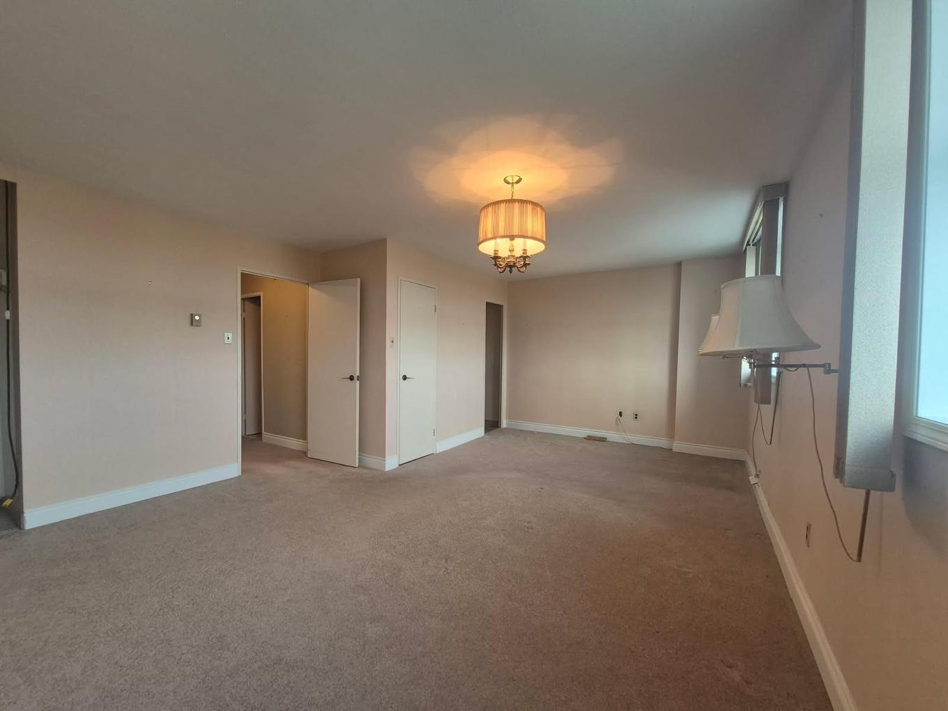 1208 405 Waverly Street, Thunder Bay, ON - Indoor Photo Showing Other Room