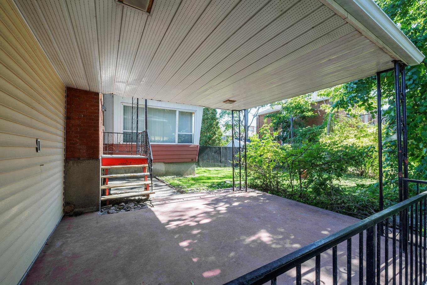 Cour - 3215 Rue Dawes, Montréal (Lachine), QC - Outdoor With Exterior