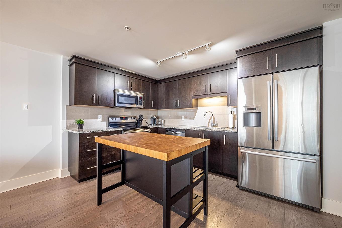 403 15 Kings Wharf Place, Dartmouth, NS