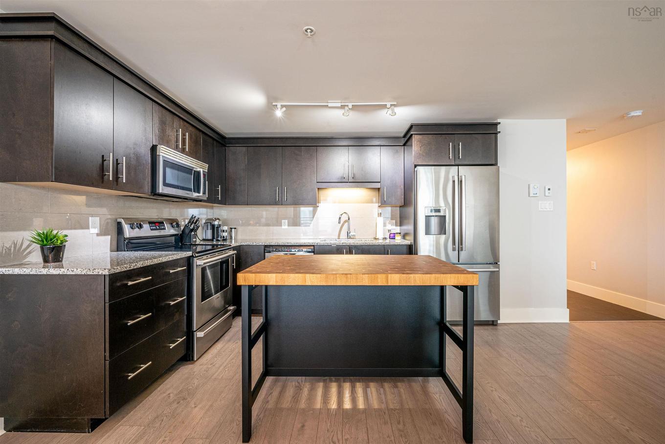 403 15 Kings Wharf Place, Dartmouth, NS