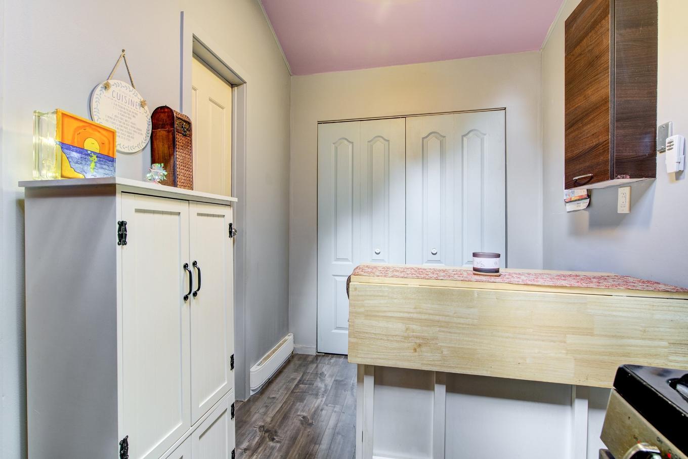 Cuisine - 47-4506 Route 344, Saint-Placide, QC - Indoor Photo Showing Other Room