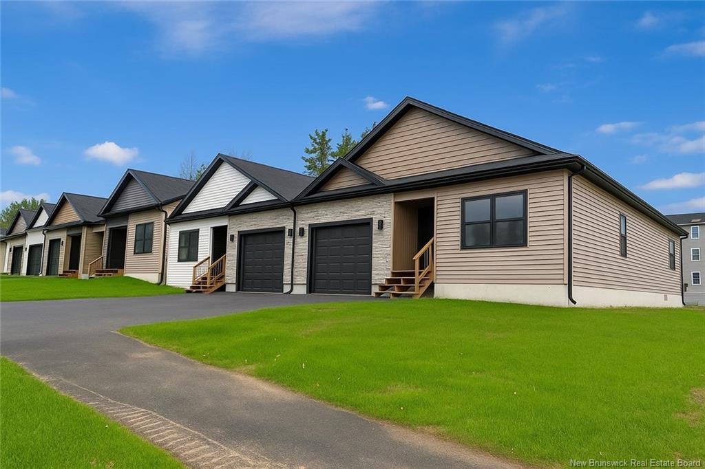 4 Terry Fox Dr, Oromocto, NB