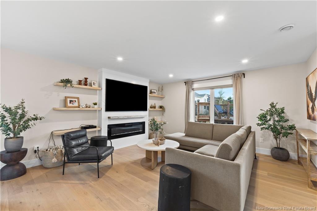 292 Falcon Dr, Moncton, NB