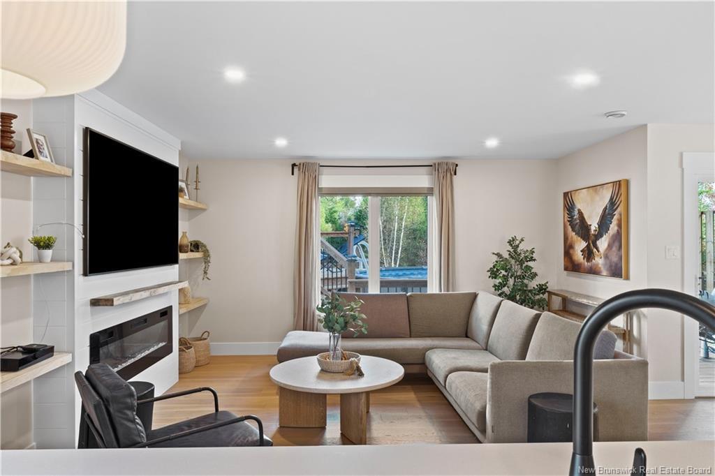 292 Falcon Dr, Moncton, NB