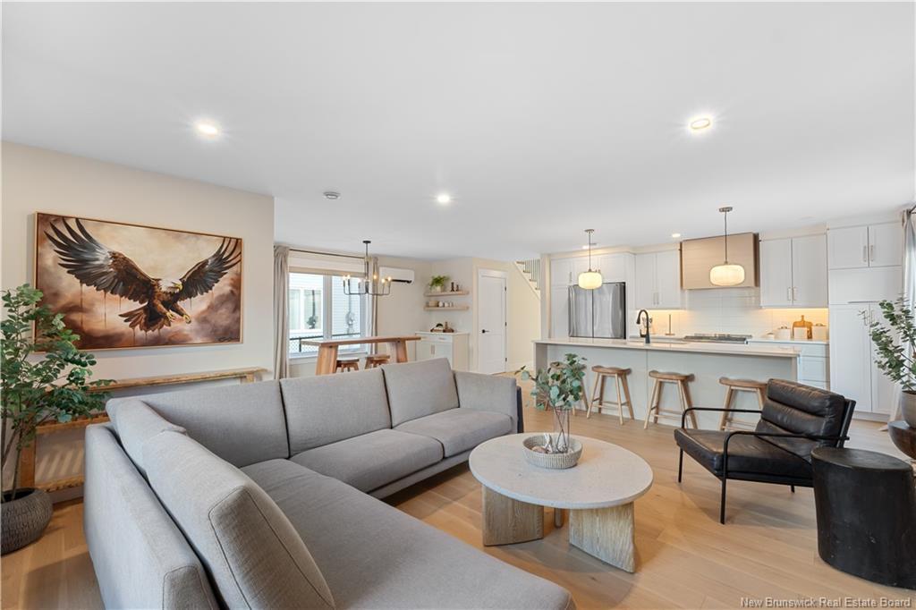 292 Falcon Dr, Moncton, NB