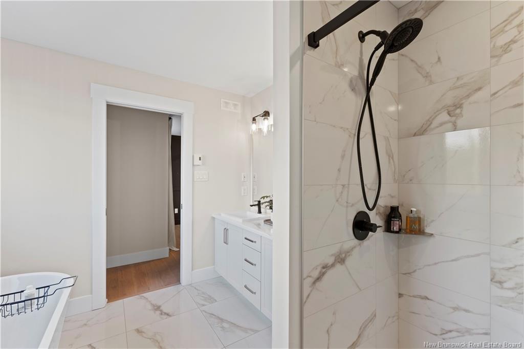 292 Falcon Dr, Moncton, NB