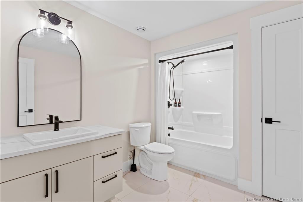 292 Falcon Dr, Moncton, NB