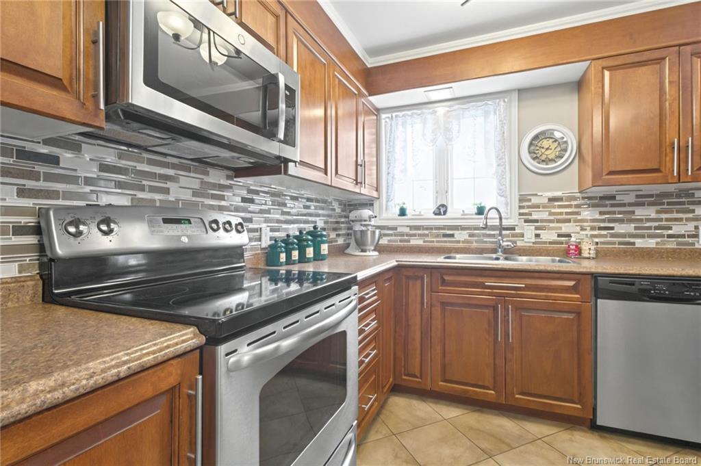 960 Shediac Rd, Moncton, NB