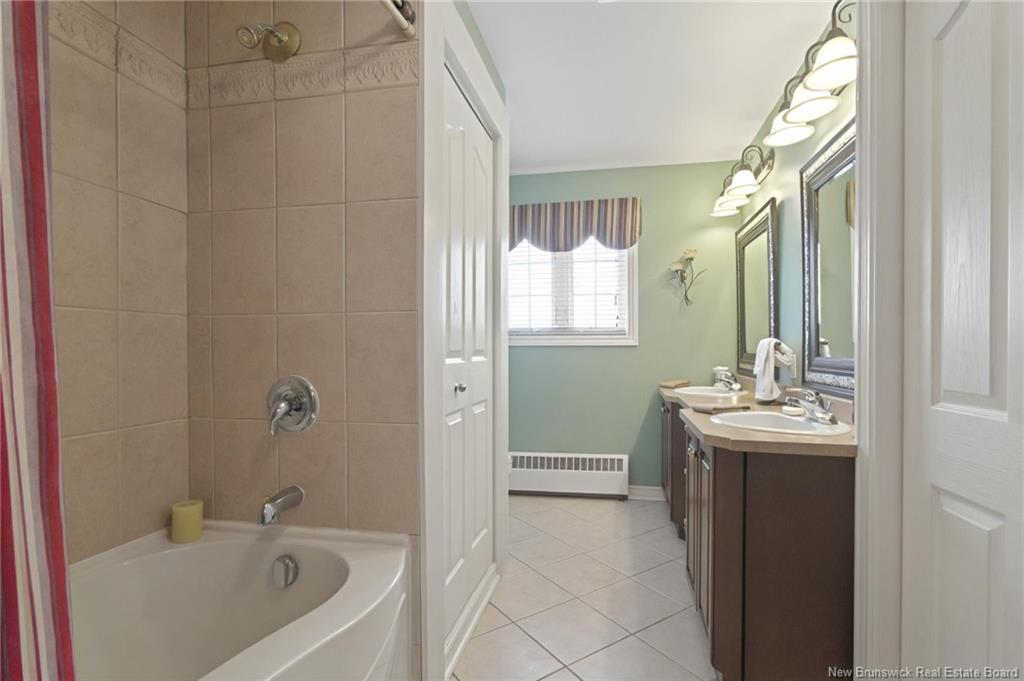 960 Shediac Rd, Moncton, NB